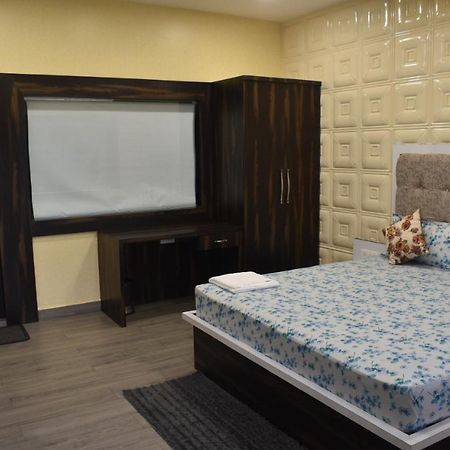 Midwaay Resort Patratu Екстериор снимка