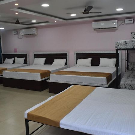 Midwaay Resort Patratu Екстериор снимка